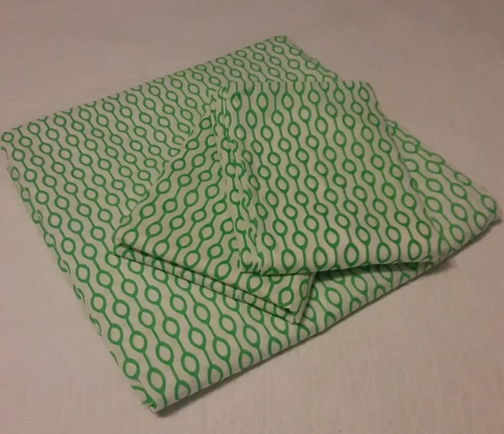 Ikea Rodved Duvet & 2 Pillow Cases Irish Green/White